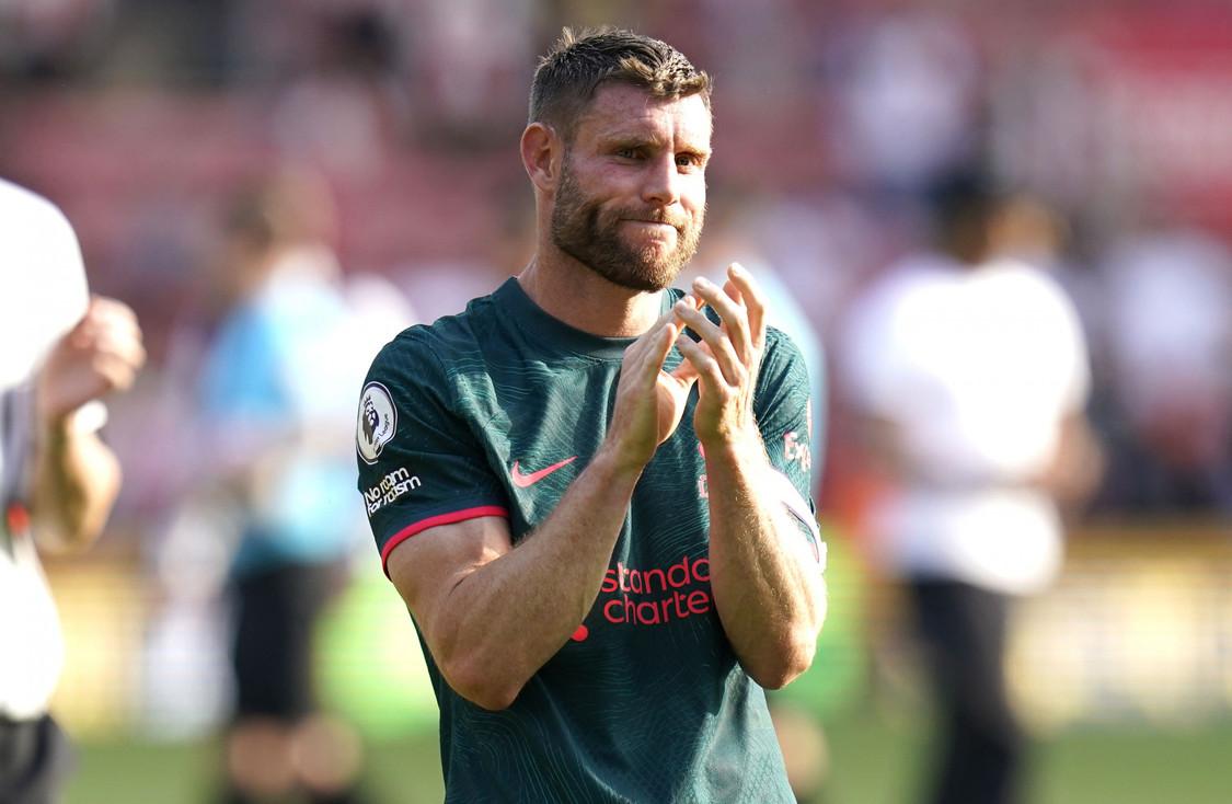 Following a free transfer, James Milner signs a one-year contract with Brighton.